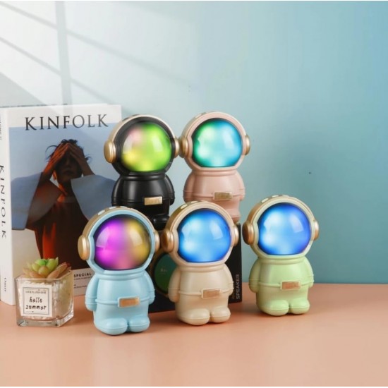 مكبر صوت بلوتوث رائد الفضاء