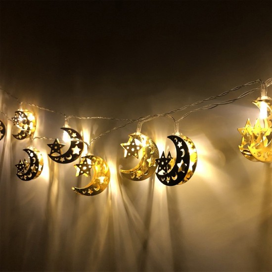 زينة رمضان على شكل نجوم وهلال 